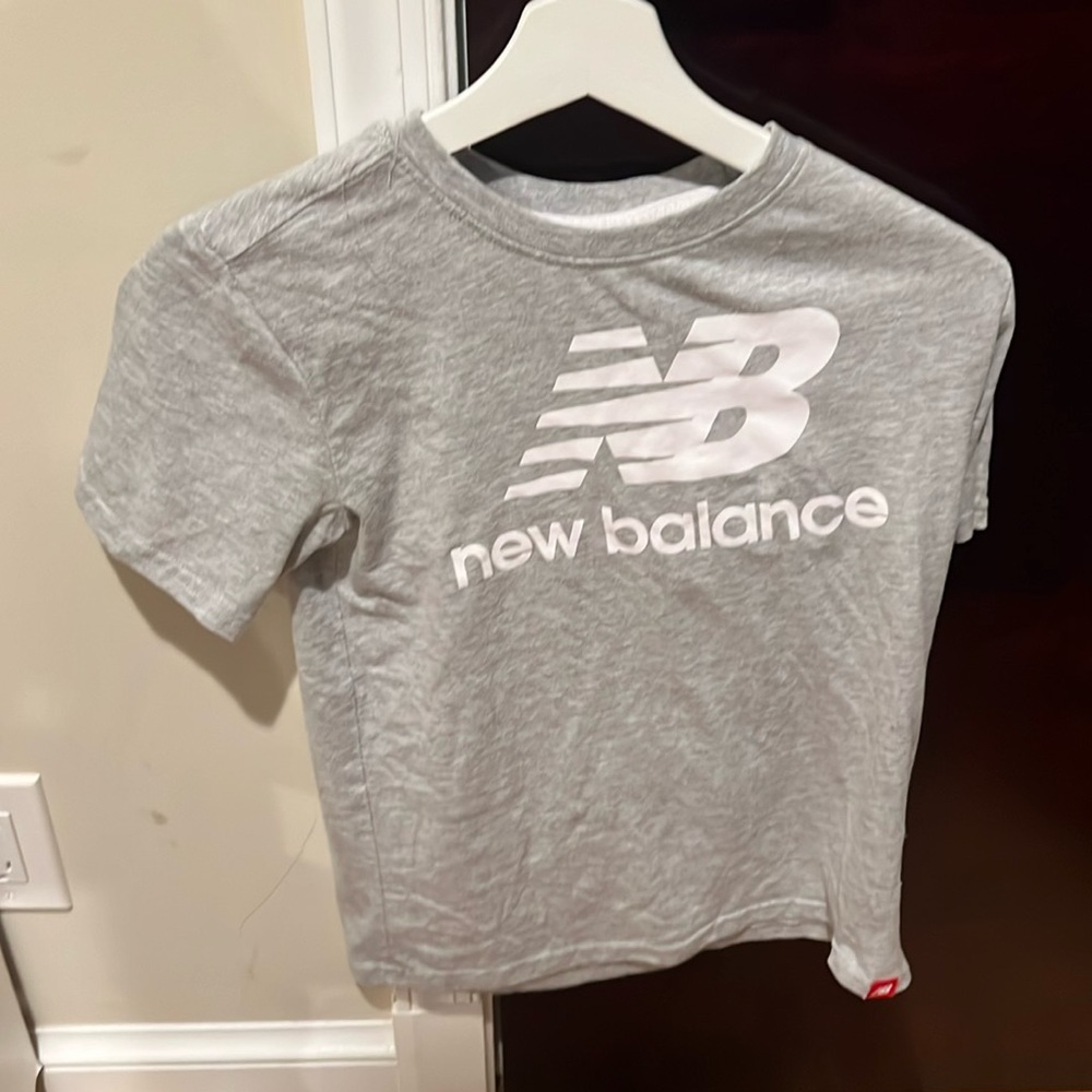 Used new balance grey t-shirt